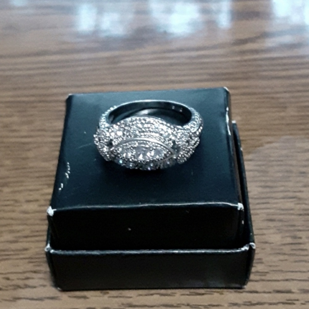 Elegant antique princess cut ring from the 1970’s!